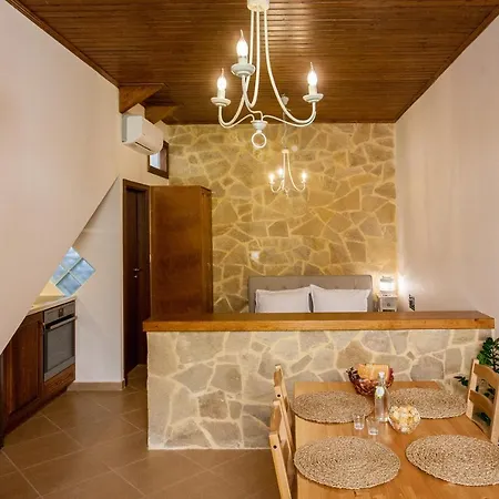 Pleiades Apartment *